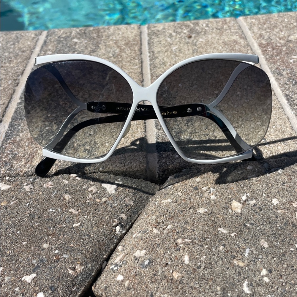 😎Bebe Elegant White Sunglasses with CASE - Picture 2 of 12